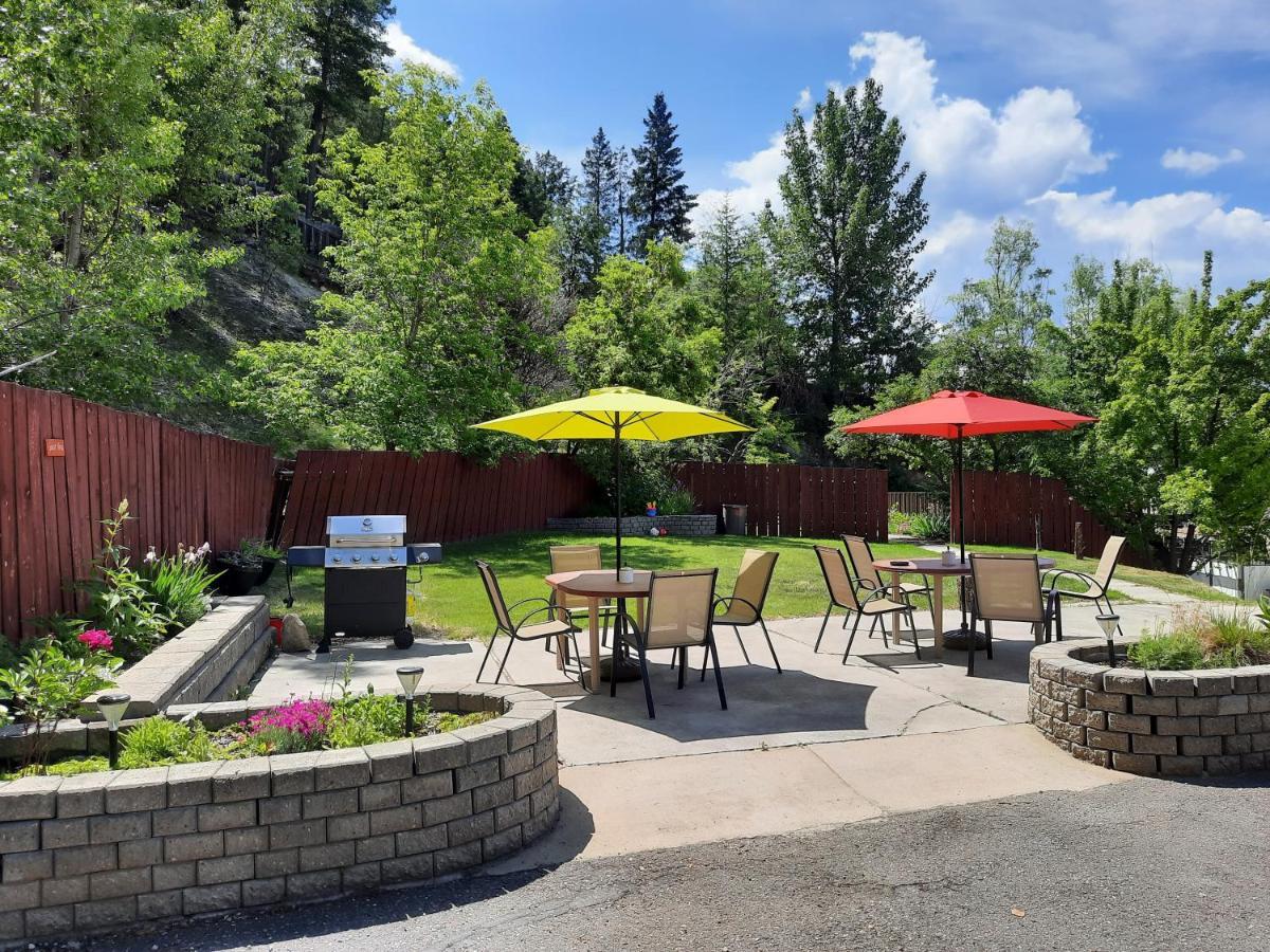Alpen Motel Radium Hot Springs Exterior photo