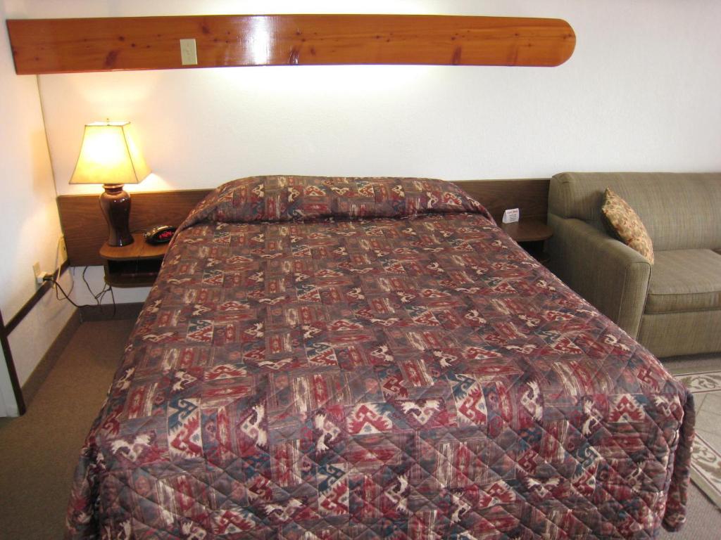 Alpen Motel Radium Hot Springs Room photo