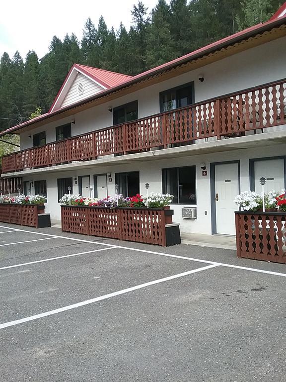 Alpen Motel Radium Hot Springs Exterior photo