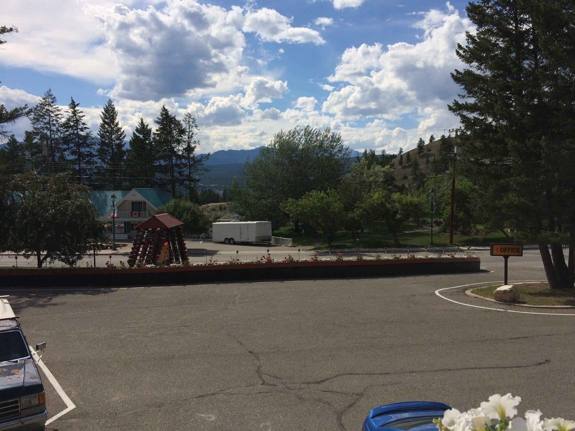 Alpen Motel Radium Hot Springs Exterior photo